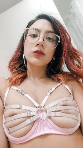 Nikki Lux