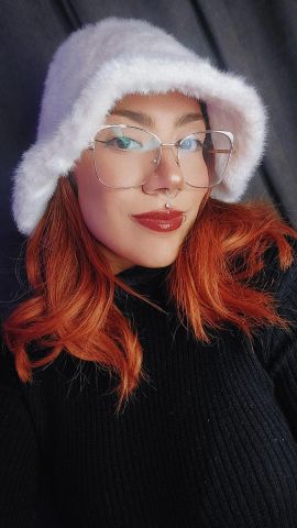 Nikki Lux