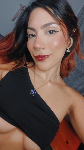 Nikki Lux