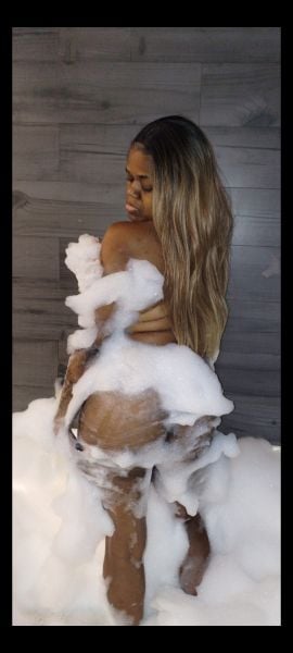 Alyssa Lancaster acompanhante brasileira ,negra carioca, 46 anos, localizada no Brasil na cidade do Rio de janeiro no bairro de Jacarepaguá .
Alyssa Lancaster faz atendimento completo com oral vaginal, anal e squirt com ela o uso de camisinha é totalmente OBRIGATÓRIO.
Alyssa está disponível para atender em motel, hotel.e residência do cliente.
Atende 24 horas com hora marcada pelo cliente.
Pagamento somente em Dinheiro, Pix e cartões 
Ligue e chama essa negra deliciosa 
Pelo o número 55 21 978878416
                Besos 😘😘🥰
