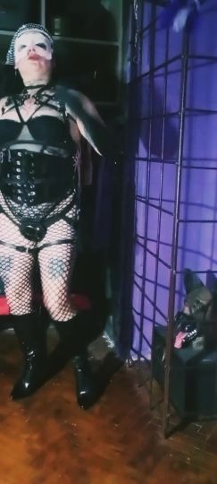 Dominatrix Geiko