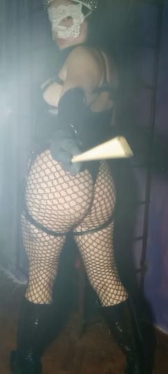 Dominatrix Geiko