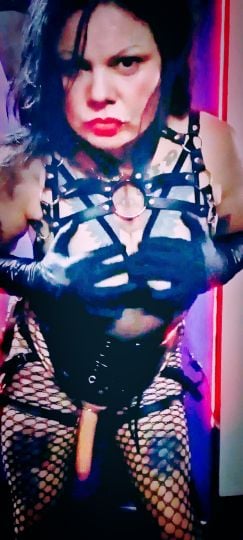 Dominatrix Geiko