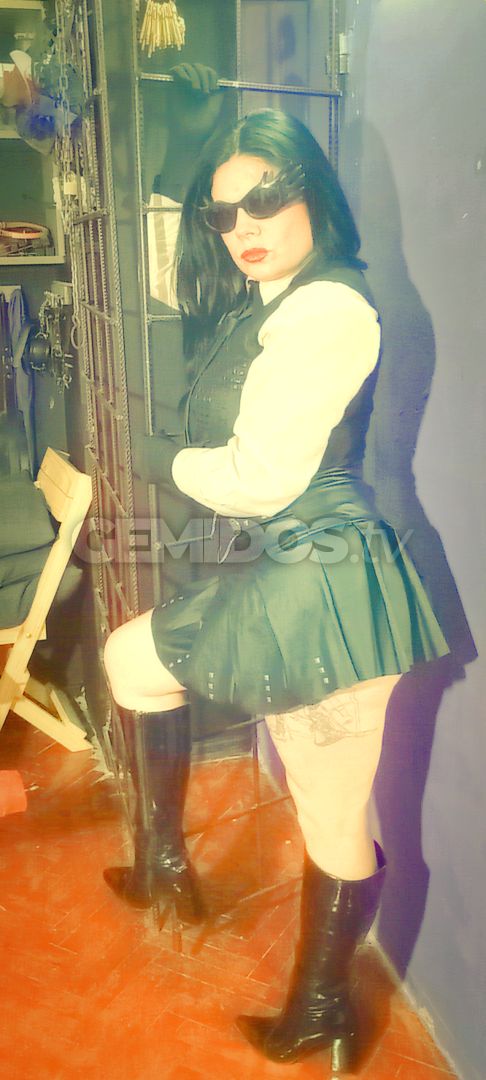 Dominatrix Geiko