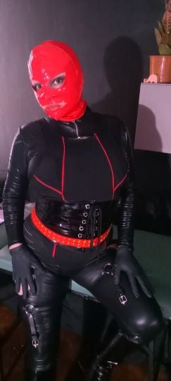 Dominatrix Geiko