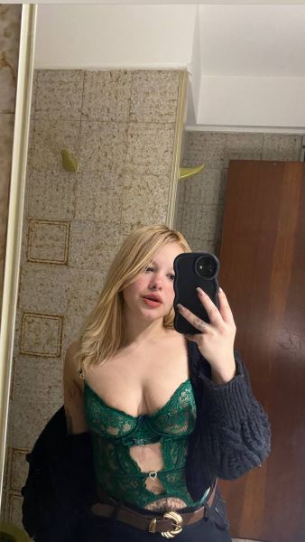 Hola , soy Lola, me encantaría complaciente y que tengas una experiencia única e inigualable 🔥❤️