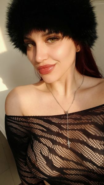  Hola, soy Serena
Soy una compañía dulce y encantadora🥰, ideal para hombres que buscan algo más que un encuentro rápido.
Me gusta crear un ambiente cercano y especial, donde puedas relajarte, 🔥conversar y disfrutar sin prisas.
Mi trato es suave, cariñoso y muy discreto.
Atiendo solo a personas respetuosas, en un espacio cómodo y privado.
Si te gustan las experiencias tranquilas, femeninas y bien cuidadas, podemos conocernos.❤️