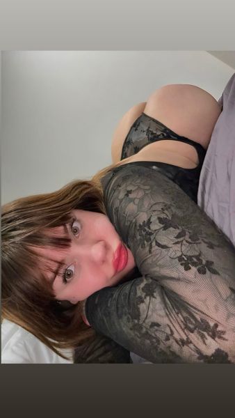 Hola amor soy luna❤️
Una pendejita rica, vení a probar mí cuerpo  🥵, el oral más rico y baboso lo conoces conmigo 💦🫦, háblame y te comento mas