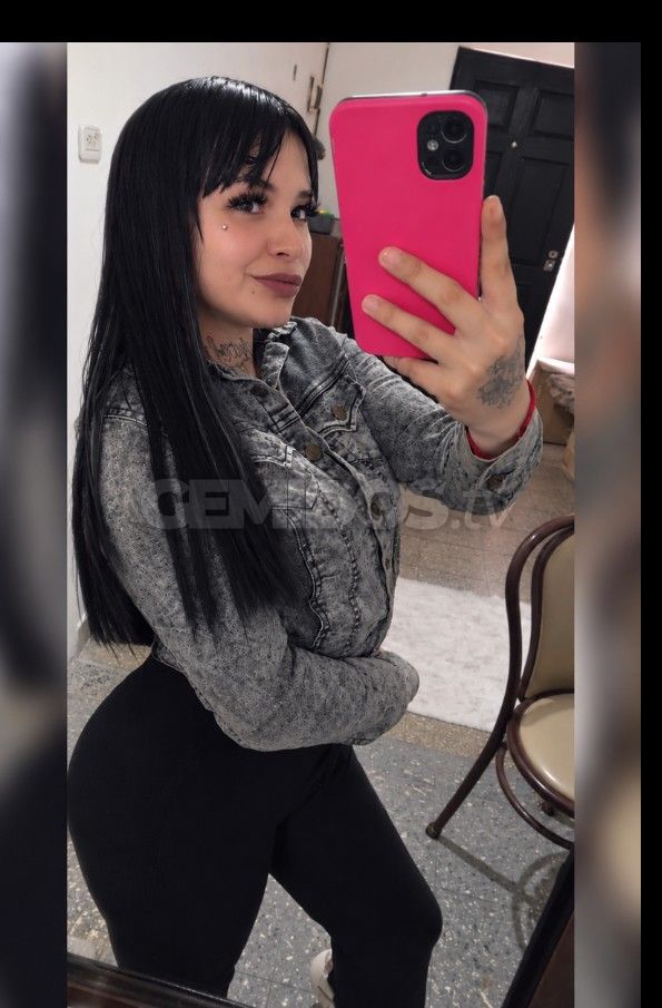 Mia 