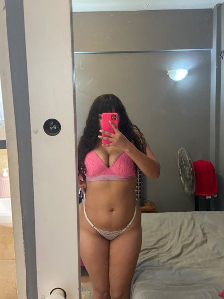 Acá toda chiquitita y rica para vos 💦😋

Háblame y te cuento más. 🏠😈