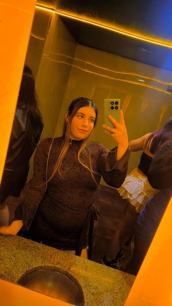 Mi servicio es completito soy muy mimosa,la vas a pasar muy lindo y te voy a sacar toda la lechita bb, hago solo hotel y domicilio bb, contáctame no te va arrepentir 💜🍒
