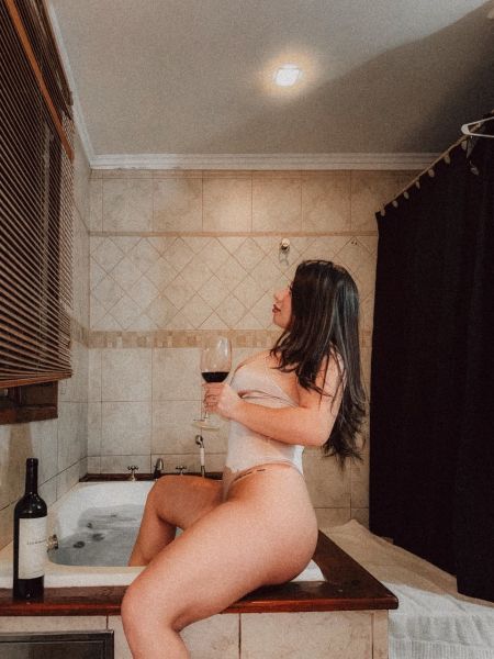Escorts Tini en Microcentro