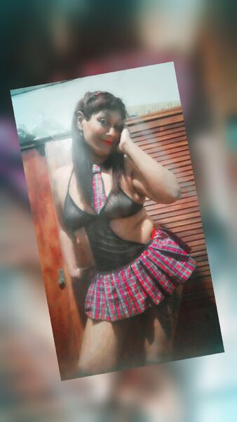 Escorts Roxi en Flores