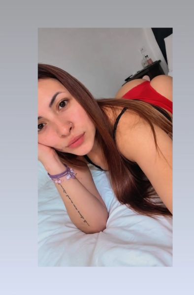 Hola Hola amor ,soy Ginebra una chica súper golosa en la camita me encanta los besitos bien mojaditos ,mimos,te la chupo todita full full ,vení a pasar un súper momento conmigo bb 🔥💦😍💦