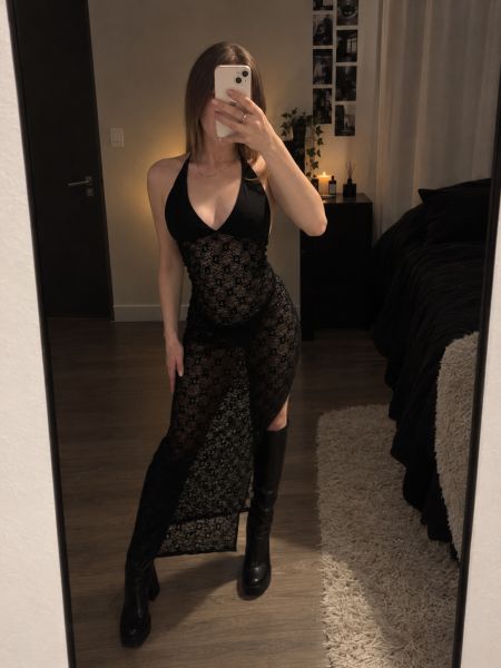 Hola amor, te invito a vivir un encuentro único, lleno de química, conexión y placer. Me encanta disfrutar el momento sin apuros, con buena energía y complicidad. Si buscás una experiencia tipo novia, dulce y real… acá estoy para vos🔥