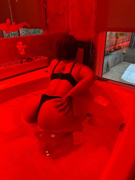 Escorts Vel en Zona Oeste