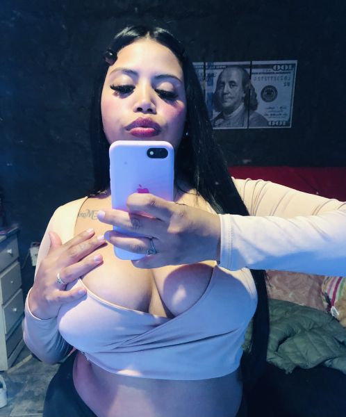 Morocha putita bien caliente, hermosa y discreta super higienica y presentable. Para pasar un lindo momento y conocernos mandame bebe 🔥😍