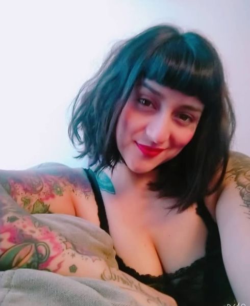 Holiii soy una jovencita tatuadita rica estilo suicide girl 😈😋 en mi cómodo dpto discreto, soy estudiante, trabajo con agenda !