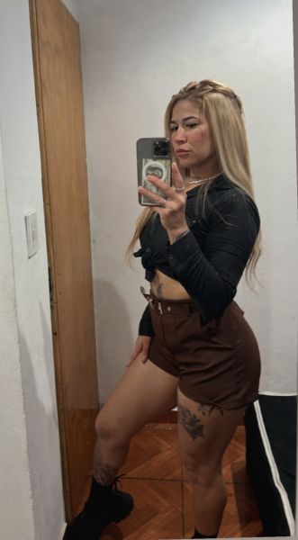 Hola bebito soy Flor🥰
Estoy en micrócentro, cuento con departamento propio, también voy a domicilio y hoteles.,
Veni para que la pasemos super lindo y nos comamos toditos😋🔥🥵