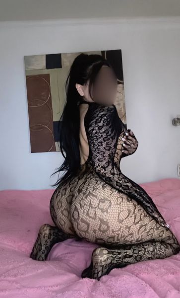 Hola amores soy Zulema, estoy dispuesta a complacer cada uno de tus deseos y o placeres, curvilínea, cariñosa, candente, ricos besos,...ven y disfruta bb.🥰❤️‍🔥