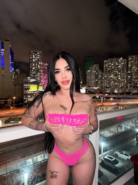Escorts Hade in Miami