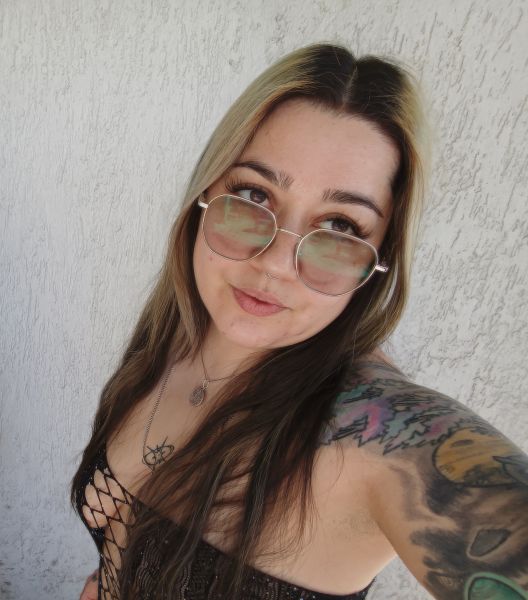 "POR PRIMERA VEZ EN SAN RAFAEL"
Soy una bebita muy juguetona y divertida en el momento de dar placer.. soy muy nueva en departamento y yo te enseño lo que se y vos me enseñas lo que sabe hacer un argentino...     