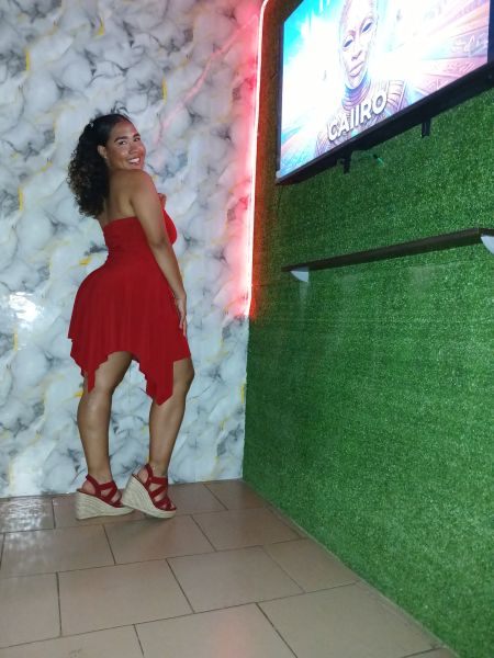 Hola mi nombre es kaily 💕🫠
 Todo el contenido y la atención personalizada que estabas pidiendo en un solo lugar.

 🏆 CANAL PREMIUM:

Masturbación & Juguetes 💋 | Lencería & Transparencias 🖤 | Contenido Lésbico & Fetiches 🔥 | Sexo Real & Oral 🔞

 💎 PERSONALIZADOS:

Novia Virtual 👩‍💻 | Sexting / Chat Hot 💬 | Videollamada 🎥 | Packs & Videos a la medida 👣

 