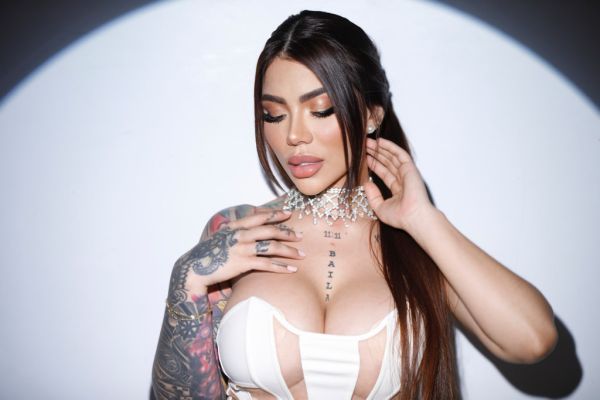 Hola soy Sara Colombiana por pocos días podemos pasar un rato agradable soy extrovertida super aseada escríbeme y te detallo más 