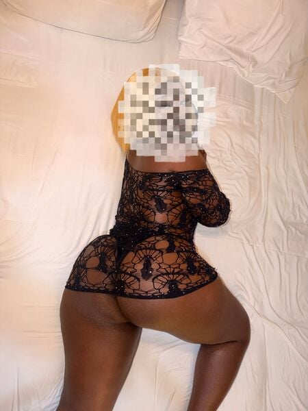 Escorts Ela in Coventry