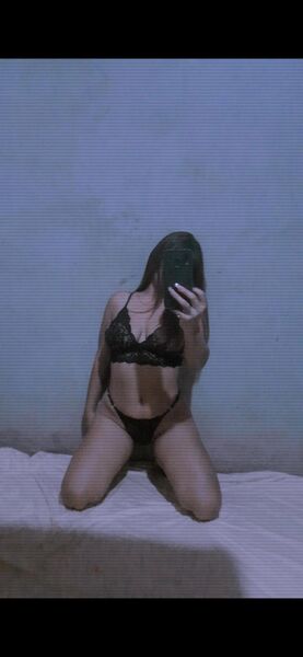 Escorts July en Pilar