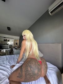 Mia