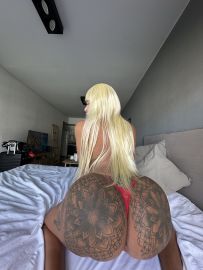 Mia