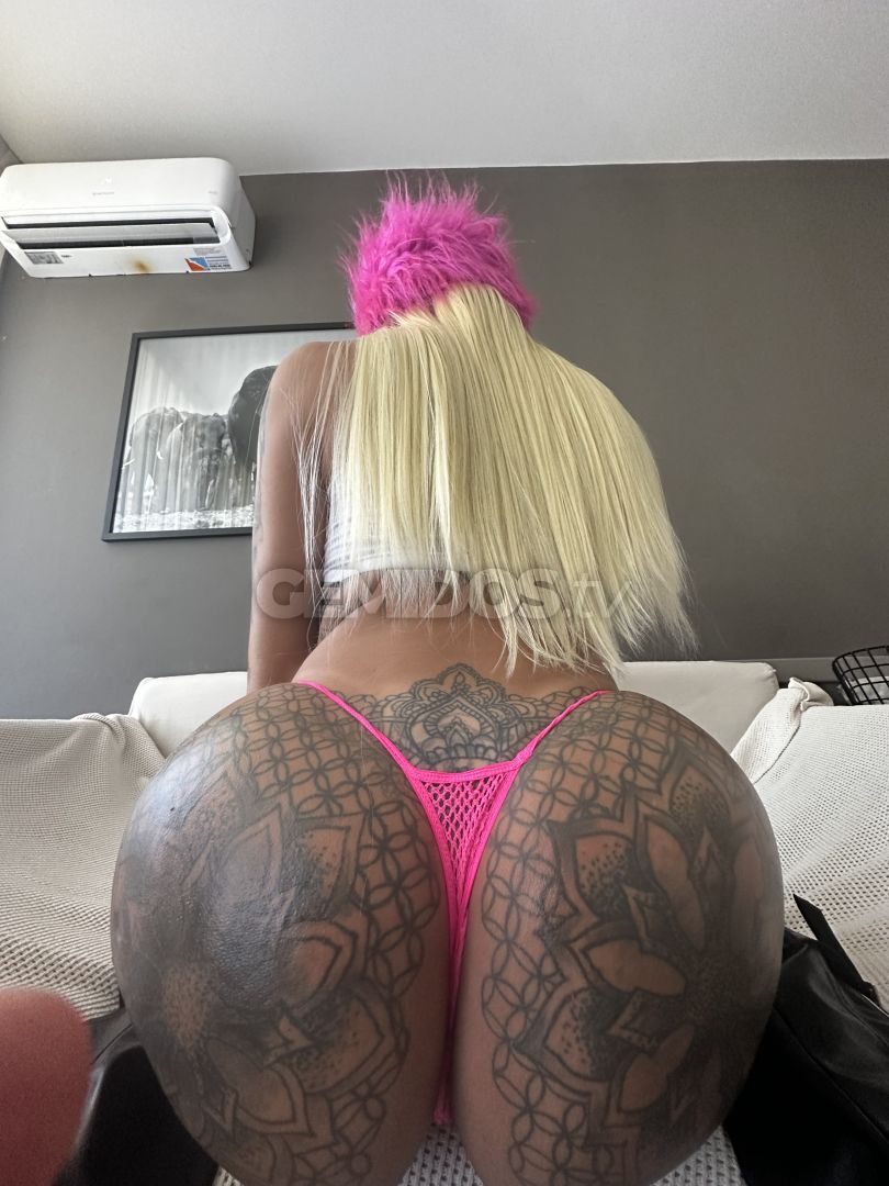 Mia