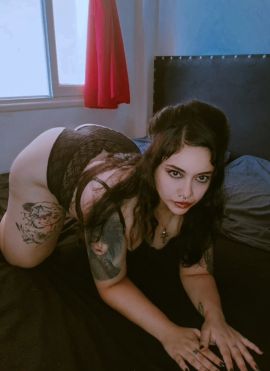 Nina Strange
