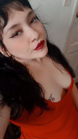 Nina Strange