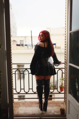 Nina Strange