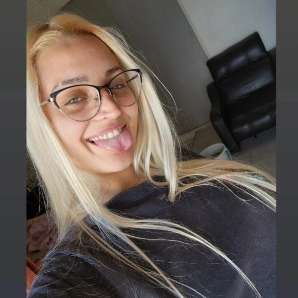 rubia culona con deseo de cumplir todas tus fantasías y hacerte todo lo me pidas 😛🔥

No pierdas la oportunidad conocerme para que te vuele la cabeza 🤤😋

Coordinando full time 