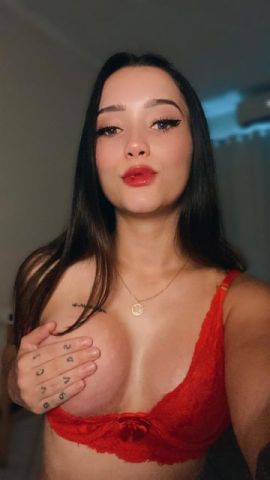 Mirella Santos