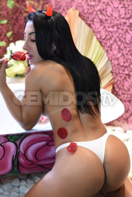 Camille Fernandes