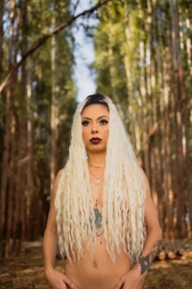 Emanuelle Soares