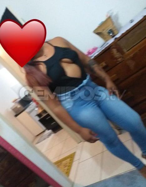 Escort Viviane Araújo a Santa Catarina