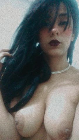 Mia Santos