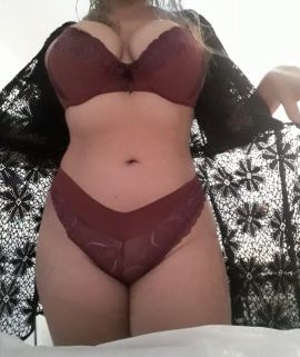Davina Sales