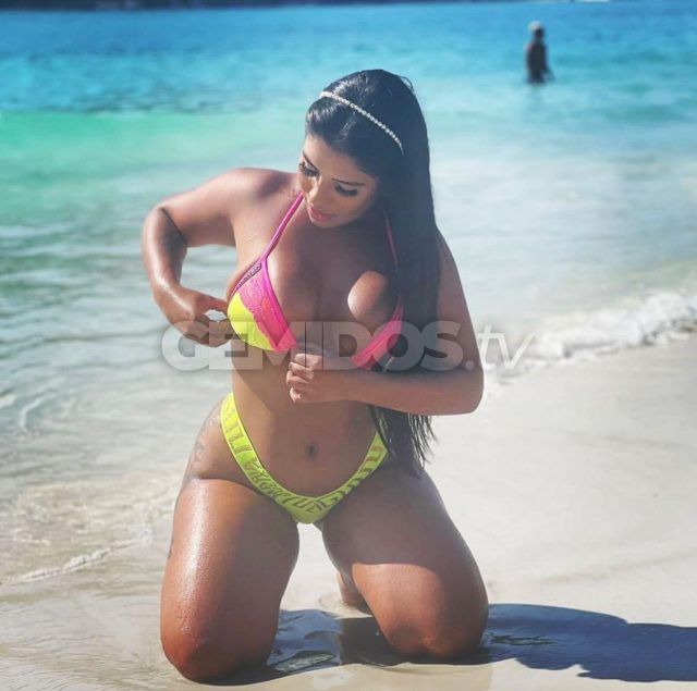 Tainá Siquerolli