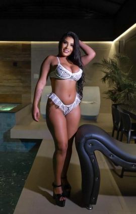 Tainá Siquerolli