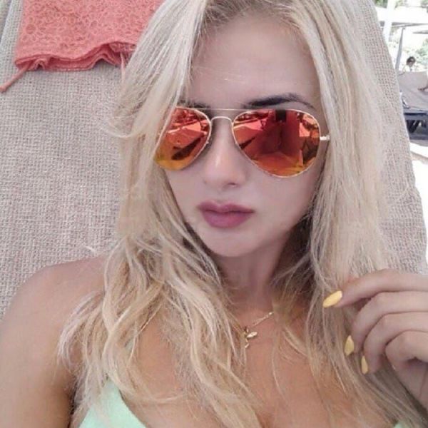 Escorts Heidy in Paris