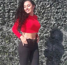 Hot NONI dominatrix