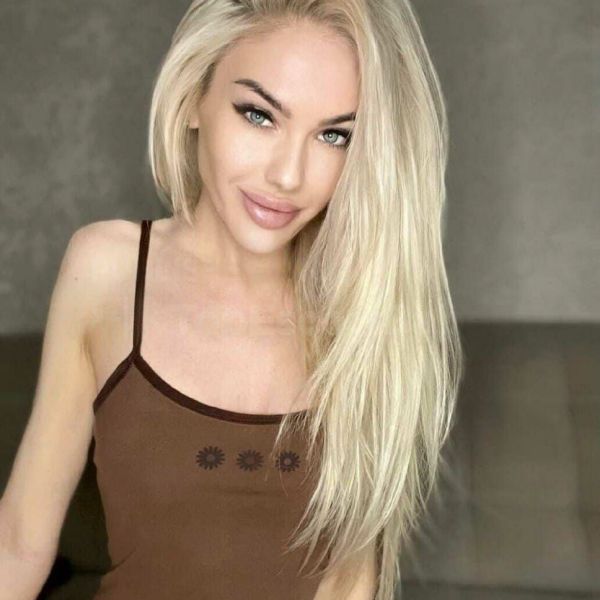 Escorts Marta à Paris