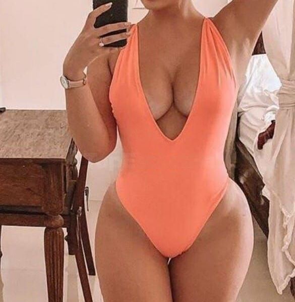 Escort ADRIANA a London