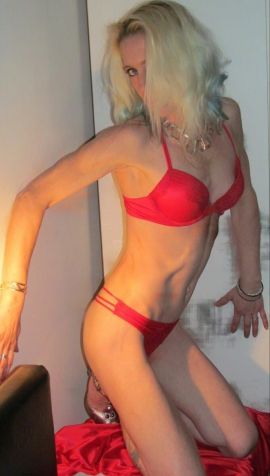 LuckyLaura